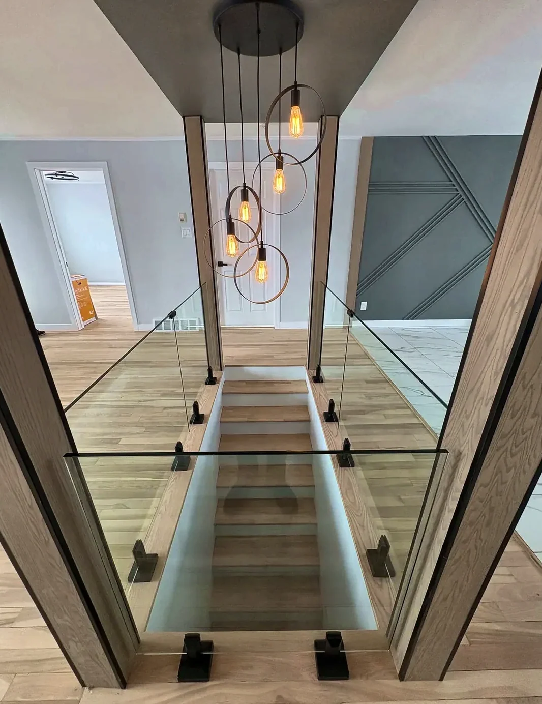 Garde-corps de verre pour escalier intérieur